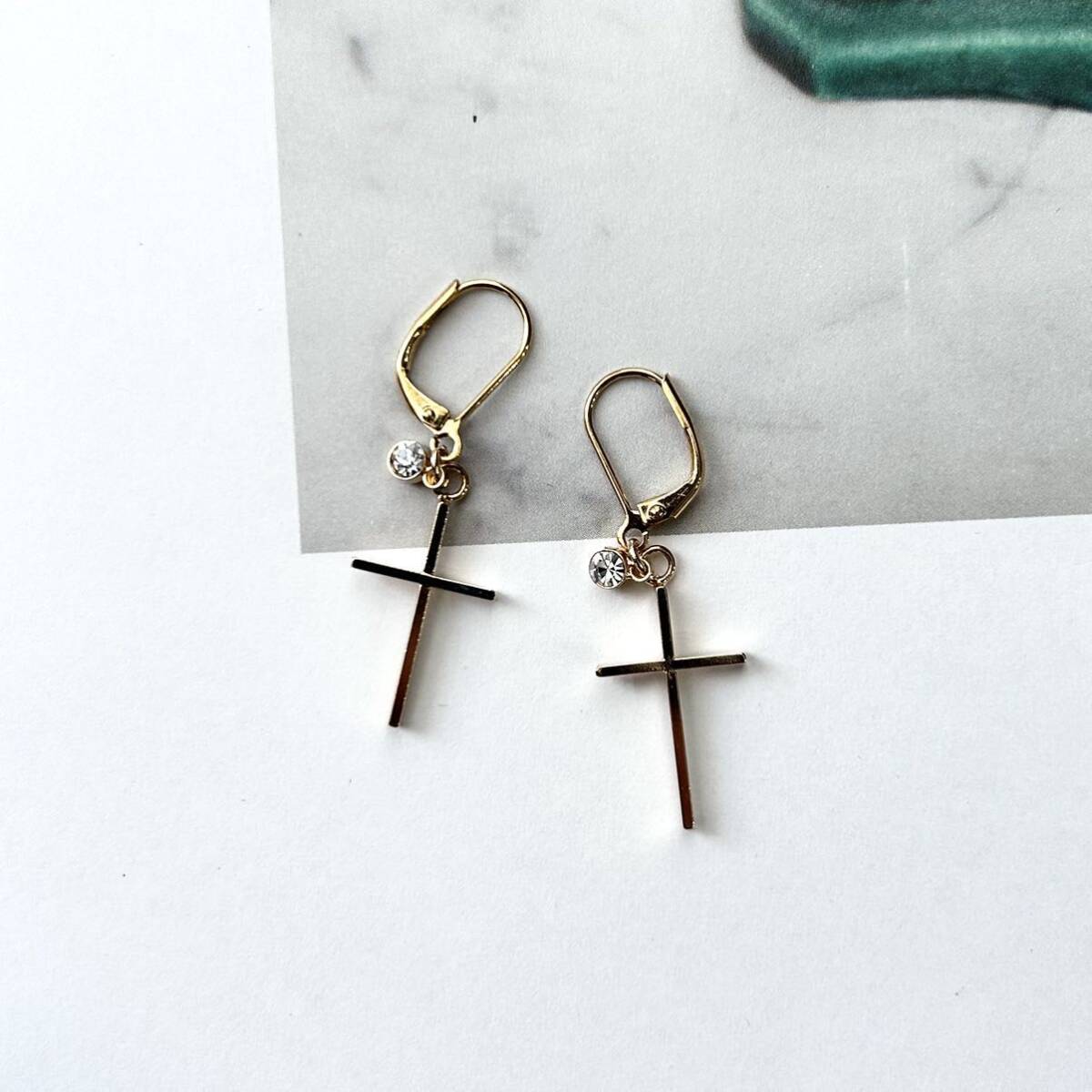  new goods Spick and Span Spick & Span Gold Cross earrings 10 character . earrings spick&span earrings accessory Iena 