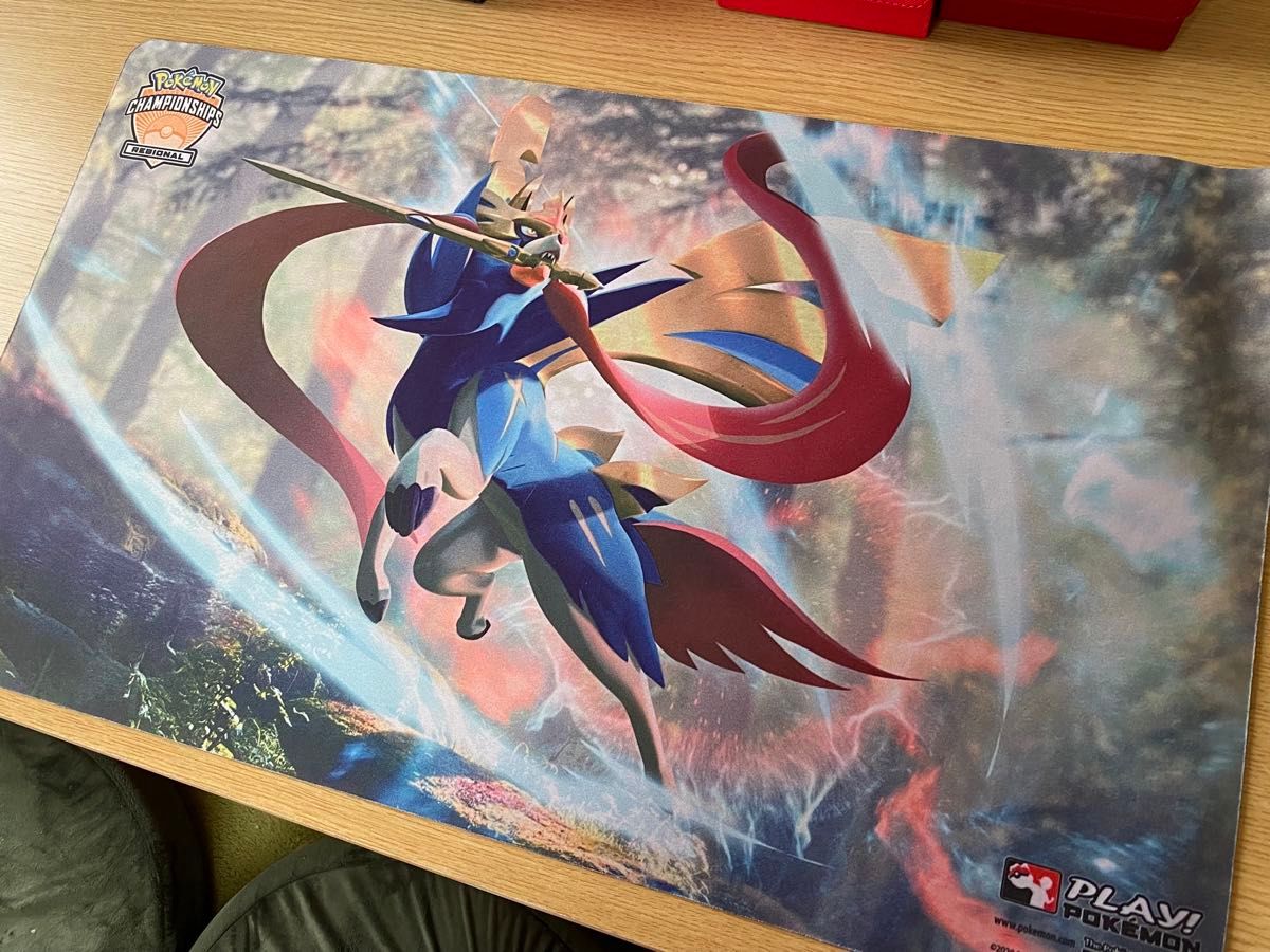 日本未発売 ポケモン 公式 2019 プレイマット ザシアン ZACIAN 日本未発売 ポケモン 公式 2019 プレイマット ザシアン ZACIAN
