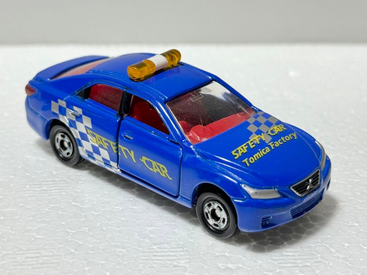 【トミカ】トヨタ・マークX  組立工場　ファクトリー　セーフティカー　ペースカー