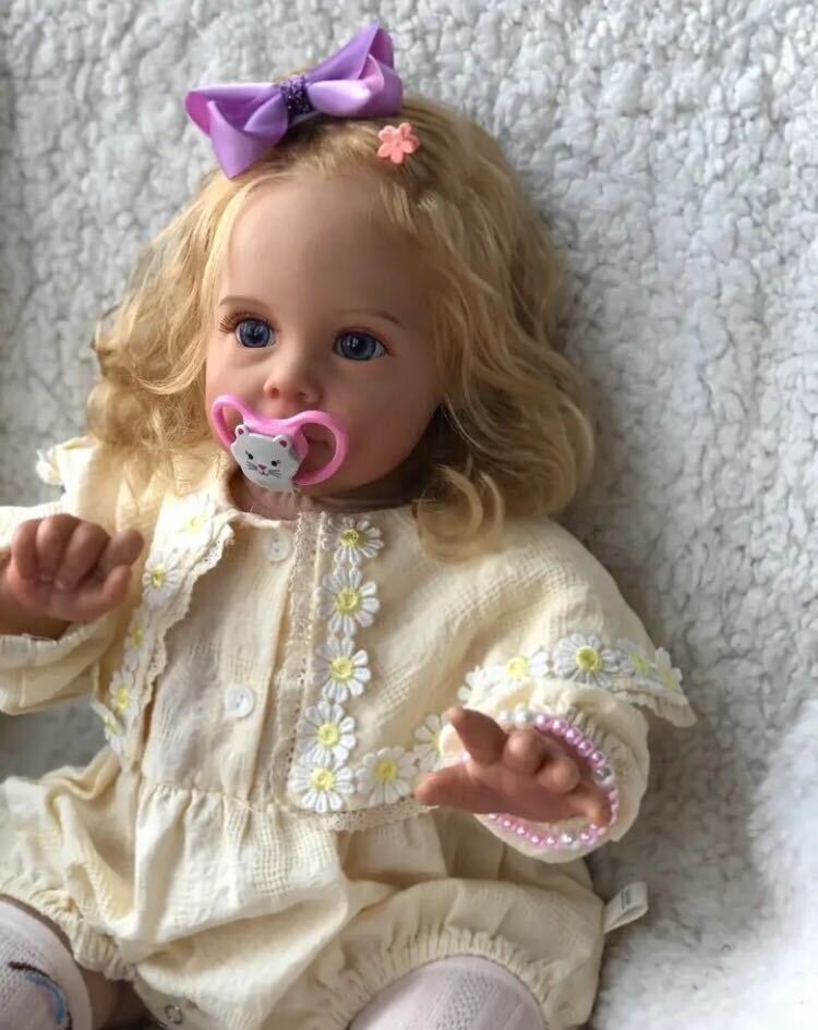 赤ちゃん人形　リボーンドール　55cm 幼児　ハーフの女の子　シリコンビニール　手仕上げ　ソフトボディー