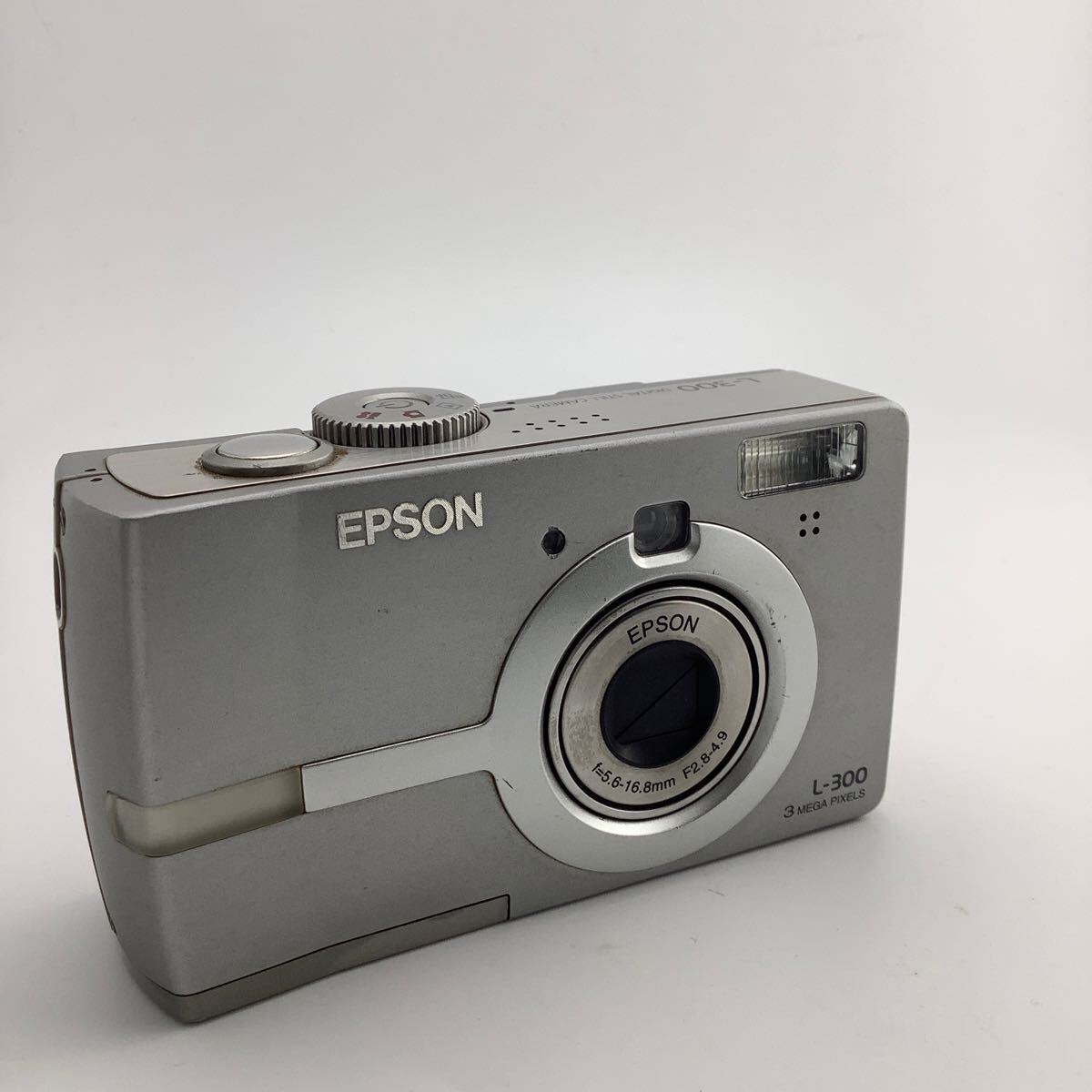 EPSON デジタルカメラ L-300 シルバーボディー f=5.6-16.8㎜ F2.8-4.9 エプソン 3MEGA PIXELS [k8209-C16]の画像1