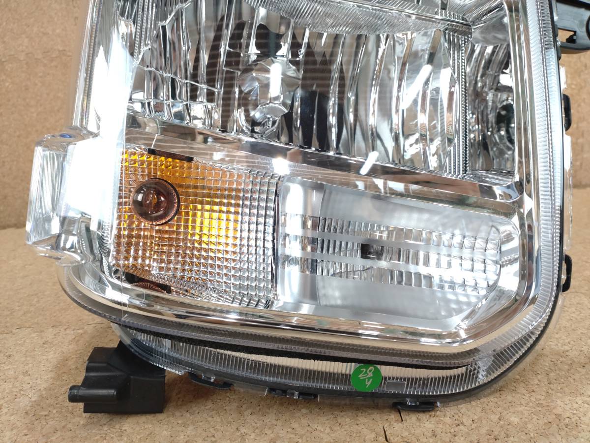 【新車外し 美品】スズキ エブリィ エブリィワゴン DA17V DA17W 左右ヘッドライト HID LE14C6329 バラスト付【R5-2459C-K】【R5-2869C-CA】_画像3