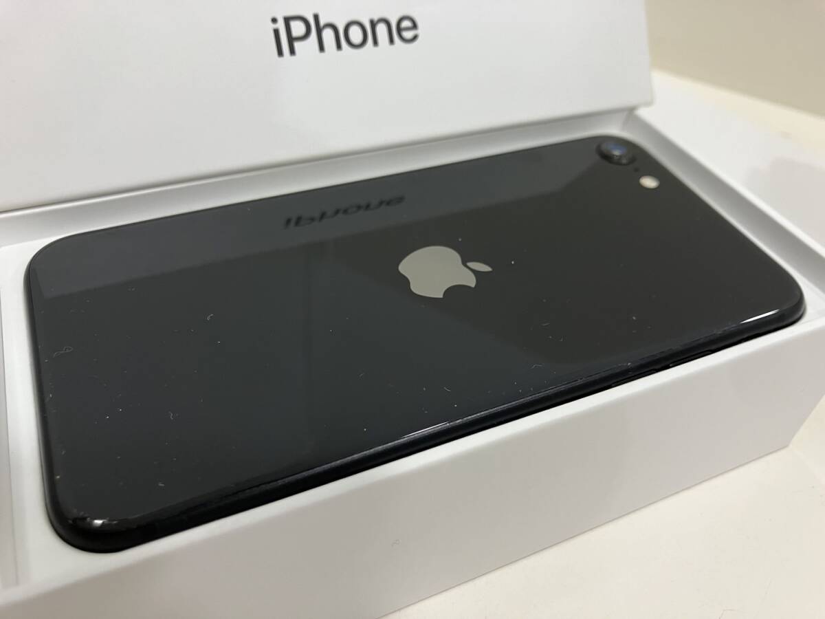  iPhone SE 第2世代 64GB KDDI 利用状態：〇 ブラック _画像3