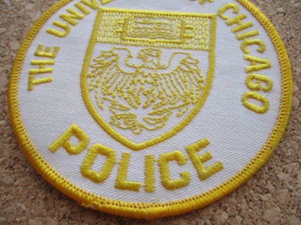 80s シカゴ大学University Of CHICAGOワッペンPOLICE/UChicagoカレッジVoygerエンブレムpatchノーベル賞ビンテージ警察USAパッチIVY D22_画像3