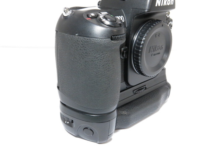 【 訳あり ジャンク 】Nikon F100 ボディー MB-15 グリップ付き ニコン フイルムカメラ [管NI2780]_画像3