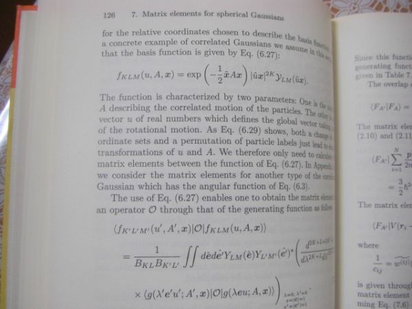 物理洋書 Stochastic variational approach to quantum-mechanical few-body problems 量子力学的少数体問題への確率変分的アプローチ A75_画像7