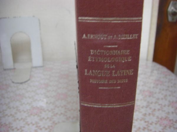  иностранная книга Dictionnaire etymologique de la langue latine : histoire des mots латинский язык. язык источник словарь : слова. история 1985 год B2