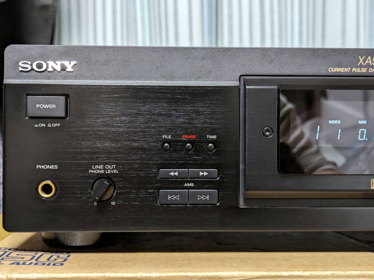 送料無料 美品 動作良好 SONY CDP-XA5ES ブラック 光学系固定方式メカ採用 ESシリーズ中級CDプレーヤー_画像2