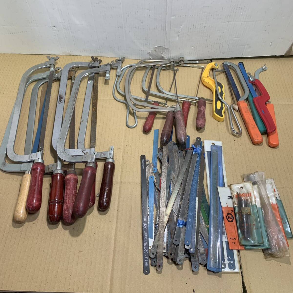 * cheap start! postage included! saw together B| hand tool carpenter's tool DIY saw saw thread saw hand so- razor present condition goods *