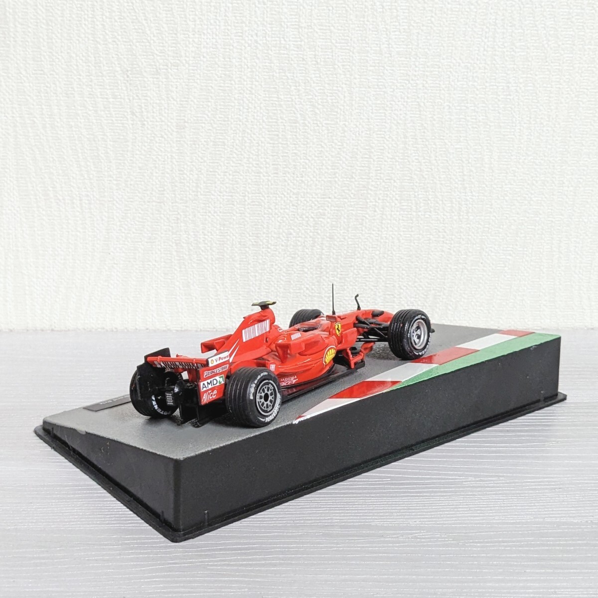 1/43 F1 フェラーリ F2007 2007 #6 キミ・ライコネン FERRARI F2007 デアゴスティーニ ダイキャスト ミニカー_画像4