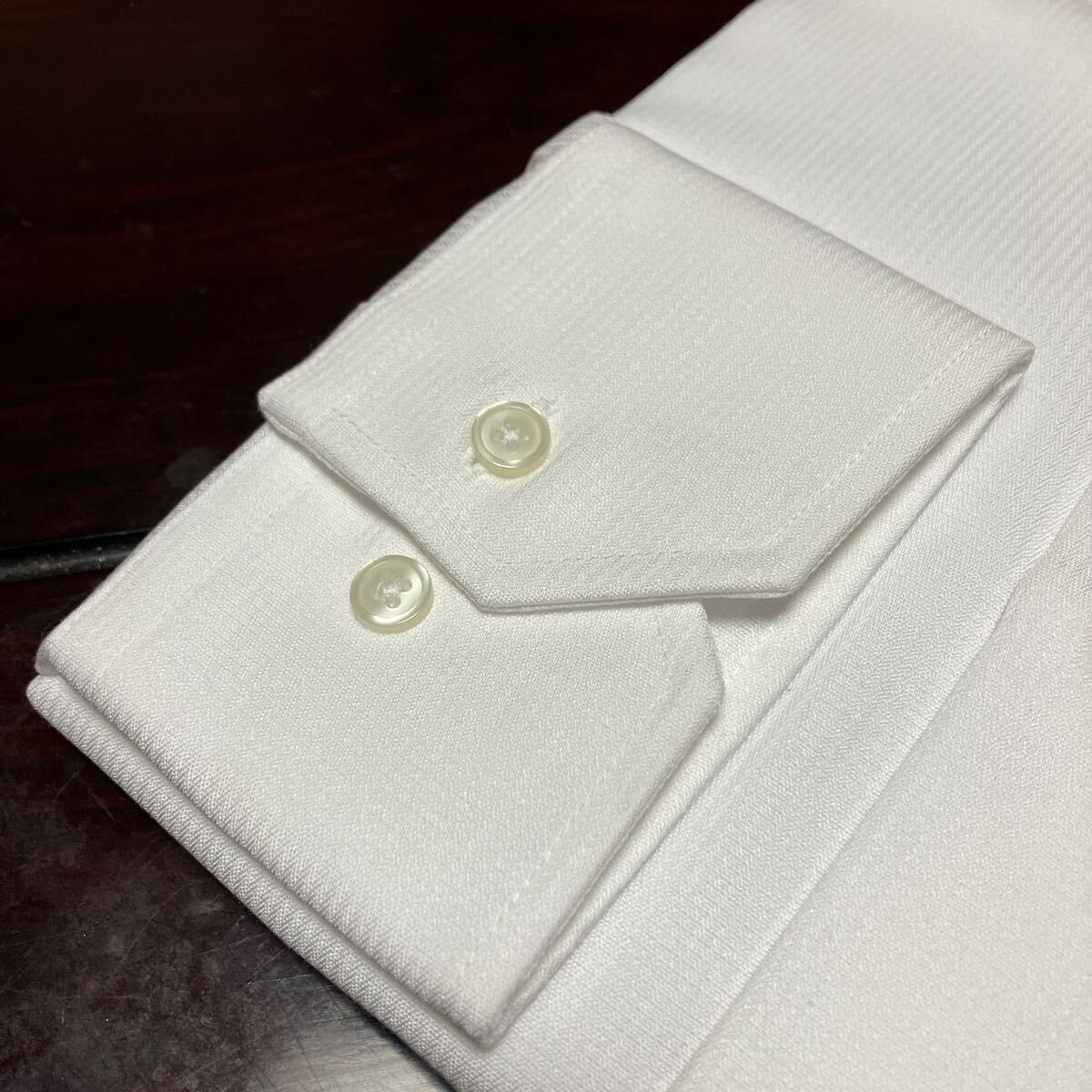 ABITRE51☆白織柄　形態安定ワイシャツ　L(41-85)　セミワイド 角切りカフス_画像3
