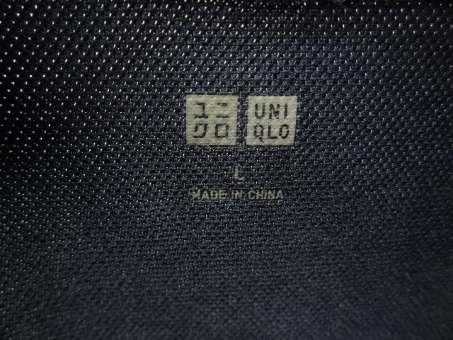 全国送料無料 ユニクロ UNIQLO メンズ 綿72％ポリ28％素材 襟＆袖赤白ライン入り 紺色 半袖 ポロシャツ Lサイズ_画像2