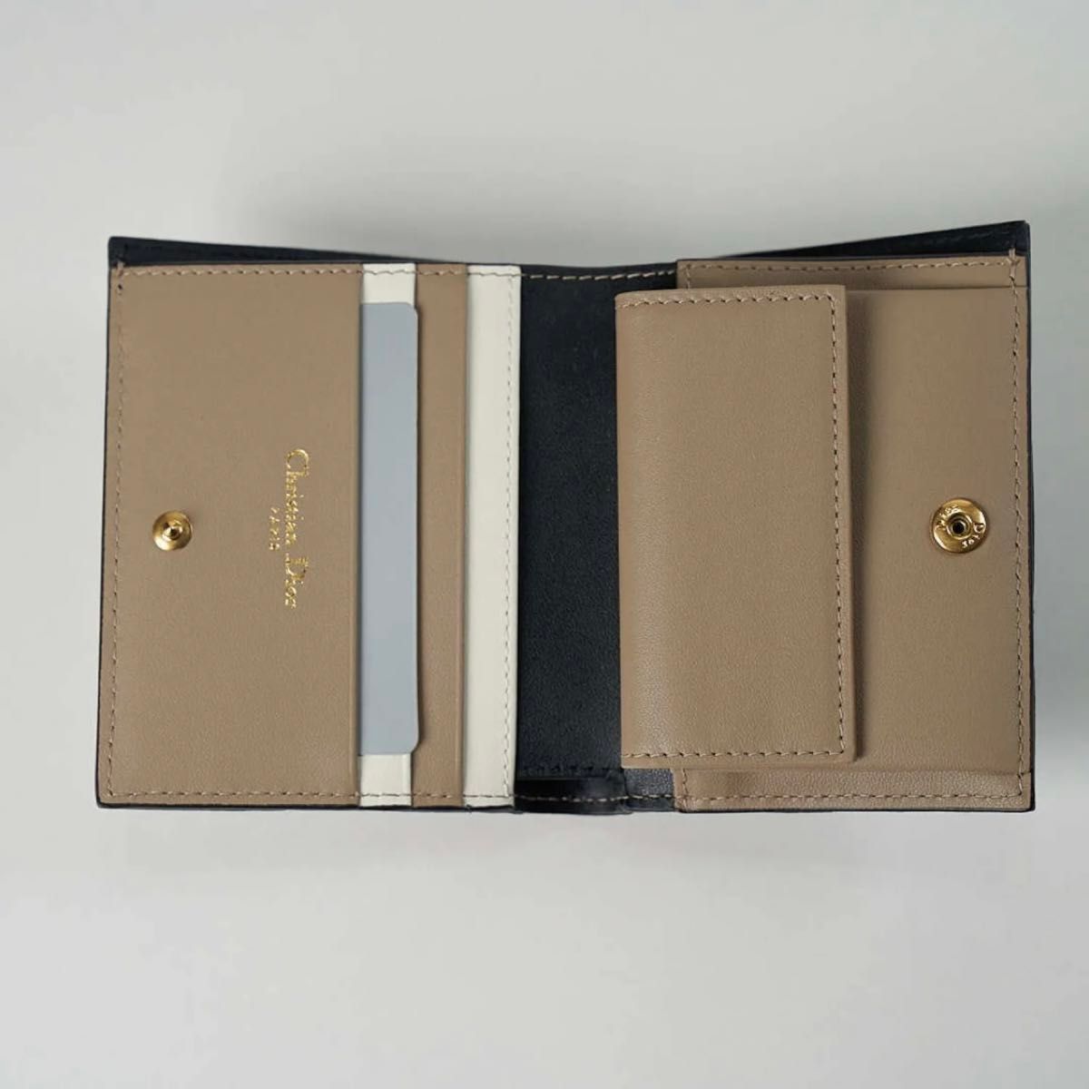 Dior ウォレット　二つ折り財布　財布　ミニウォレット　カードケース　CARO カードケース レザー クリスチャンディオール 