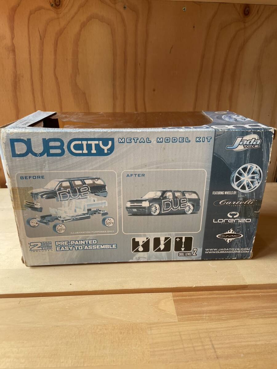 2000 CHEVY SUBURBAN Jada toys DUB CITY 1/24 メタル ダイキャスト サバーバン シェビー シボレー ミニカー アメ車の画像8