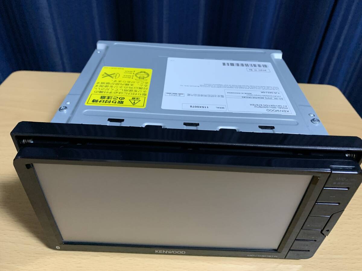 JVCケンウッド メモリーナビ MDV-D307BTW 7V型ワイド ワンセグTV/CD/USB/SD 2024年 最新地図 中古品の画像2