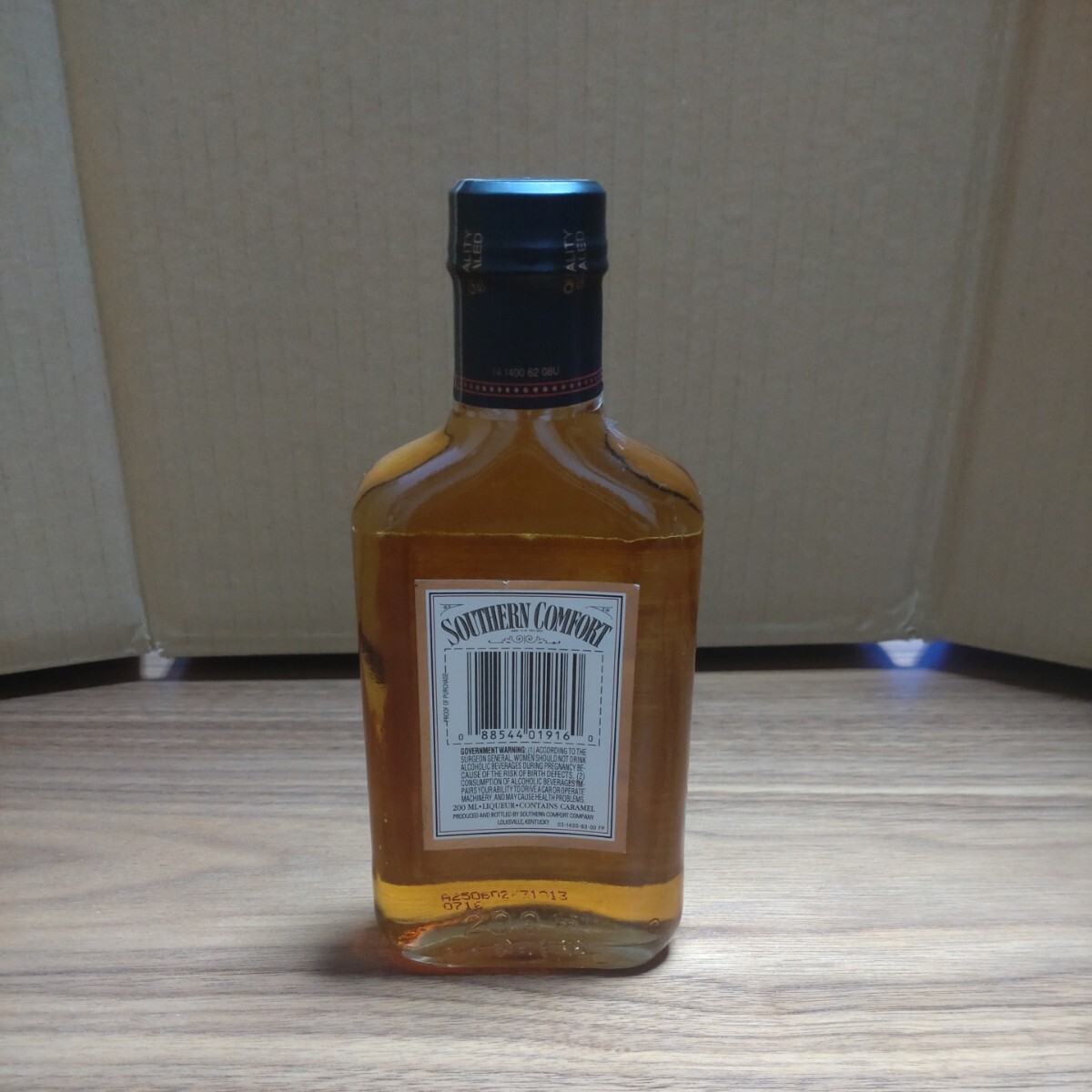 旧ボトル 未開栓 サザンカンフォート　SOUTHERN COMFORT 200ml 古酒 リキュール_画像2