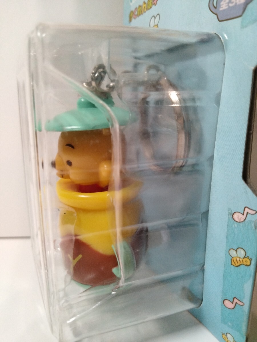  Disney Winnie The Pooh ...-.-..... key chain figure & extra attaching ( Mickey key chain Mini bag )