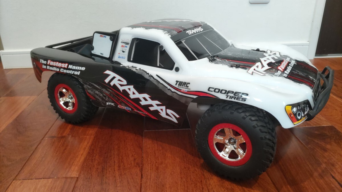 ★未走行車★TRAXXAS★1/10★トラクサス★スラッシュ 4×4 VXL★モンスタートラック★メカ付き★サウンドシュミレータ付き★の画像3