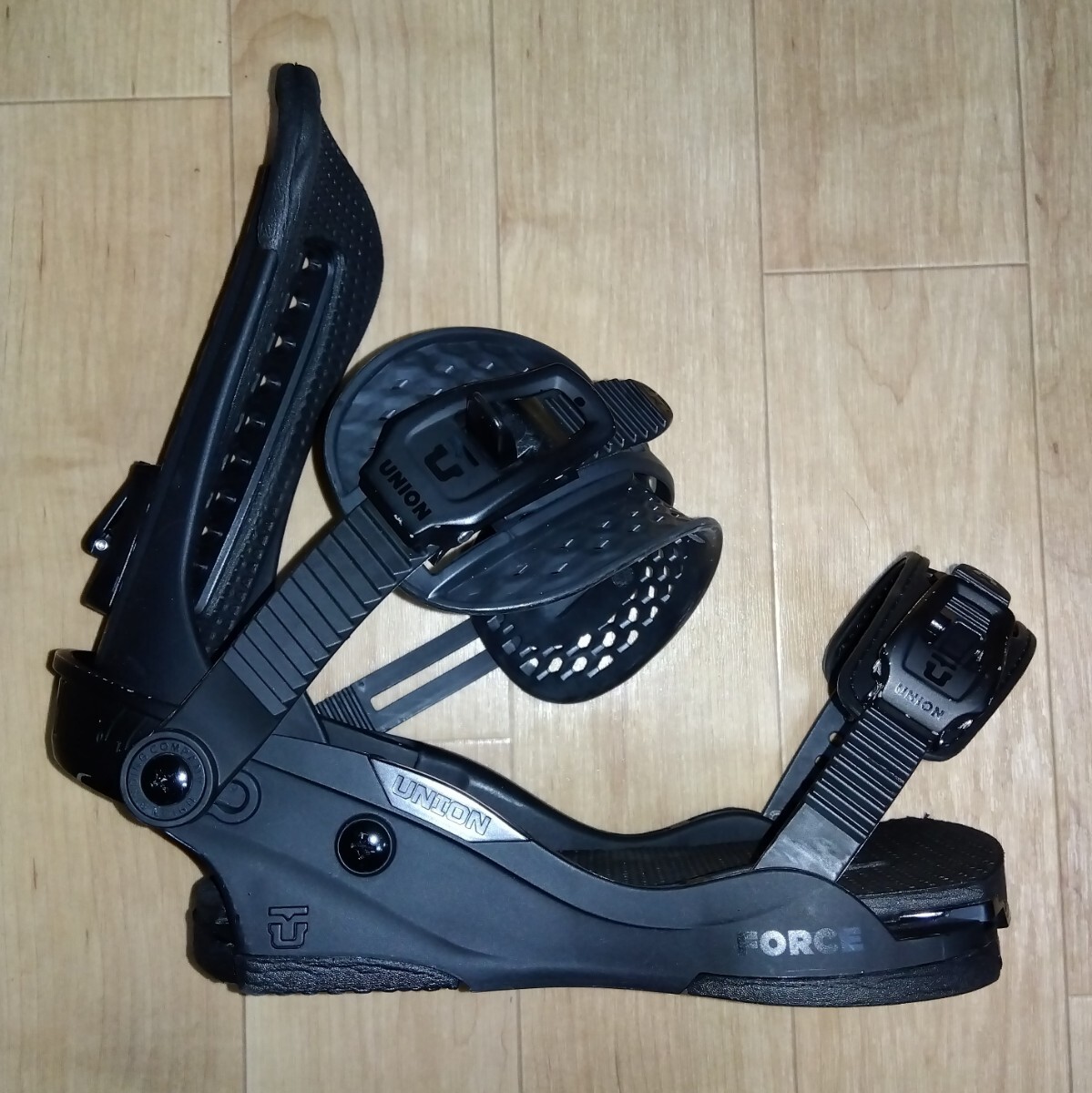 即決! 美品 UNION FORCE Mサイズ / FLUX SALOMON BURTON 即決! 美品 UNION FORCE Mサイズ / FLUX SALOMON BURTON