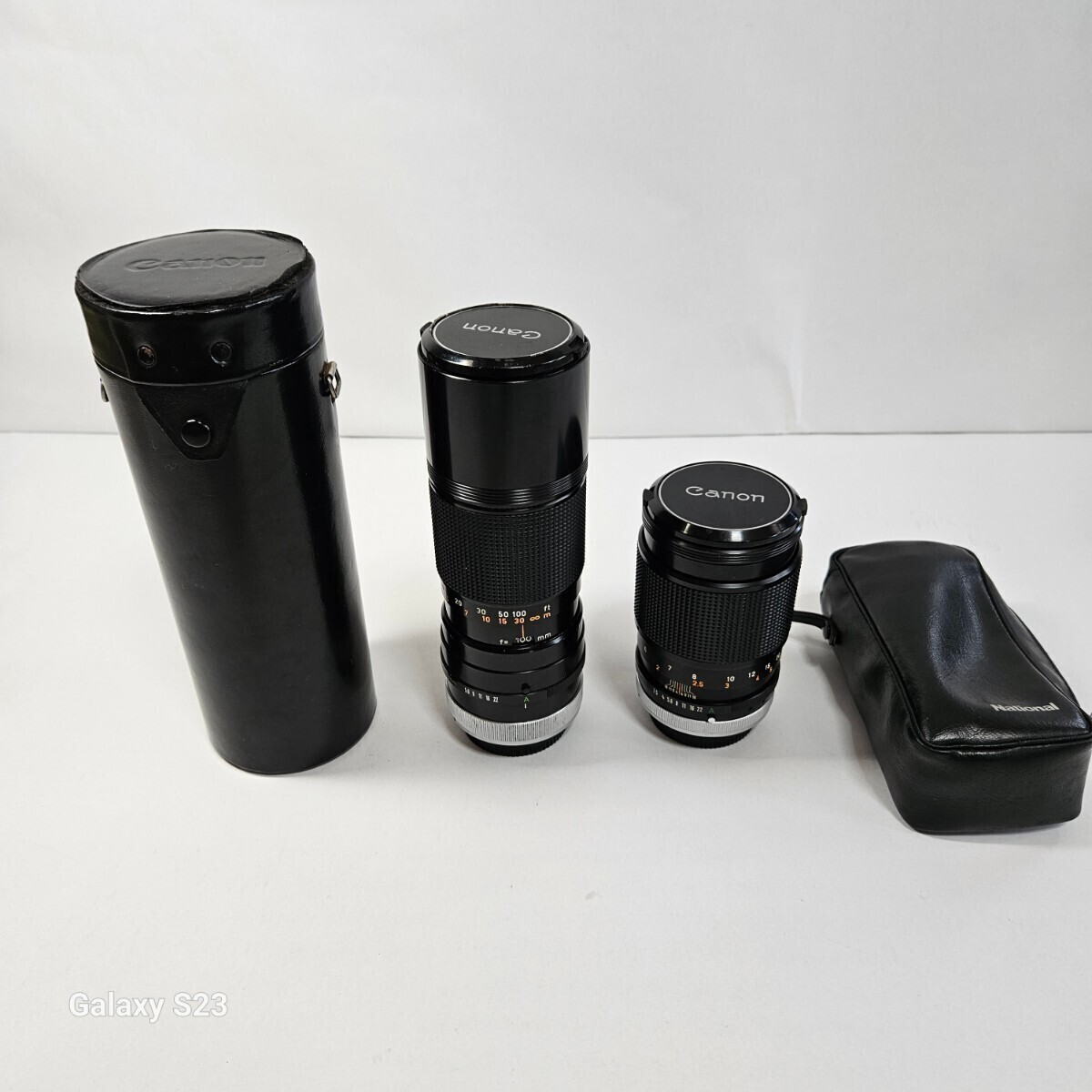 ★（2台まとめ）キャノン レンズ CANON Lens 2本■FD 100-200mm f 5.6 専用ケ－ス付き、■FD 135mm f2.5 ケ－ス付きの画像2