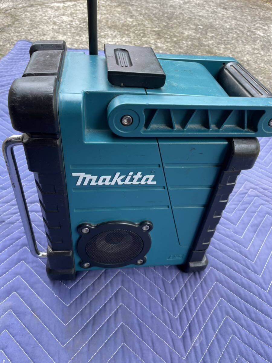 現場ラジオ 充電式ラジオ マキタ makita 電動工具 MR102の画像2