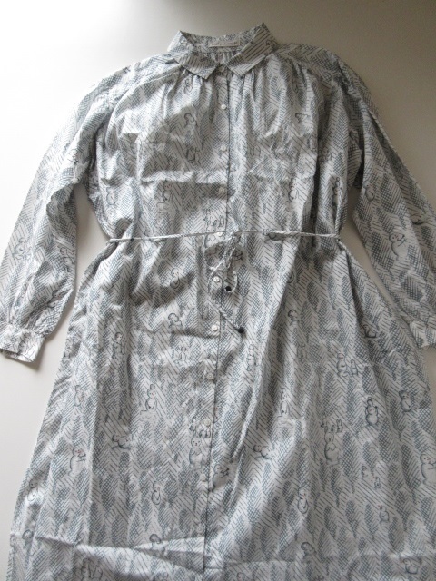 美品 2023-24AW mina perhonen / ミナペルホネン aba3022 lumiukko シャツドレス 38 WHITE×BLUE / ワンピース_画像3