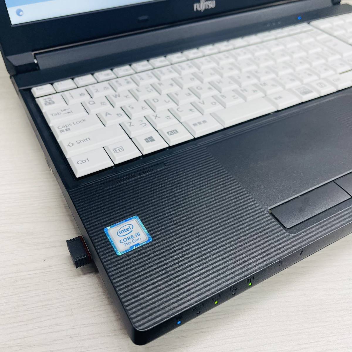 [Aランク在庫20台] 富士通 LifeBook A577 Windows 11Pro 7世代Core i5-7300U 8GB SSD256GB 15.6インチ DVDドライブ有り_画像4