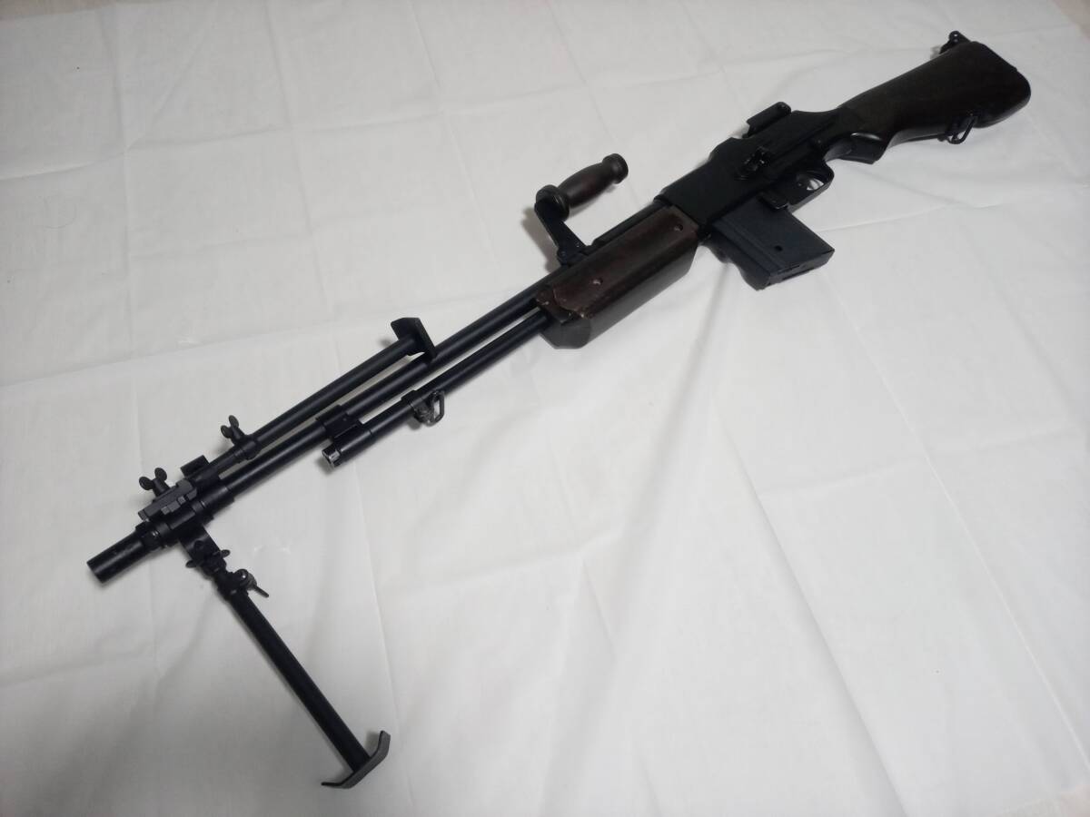 送料無料♪ 初速約86m/s！ フルメタル 木製ストック Mg4本付き♪ ブローニングM1918A2 BAR カスタム品！！ アローダイナミック？電動ガンの画像2