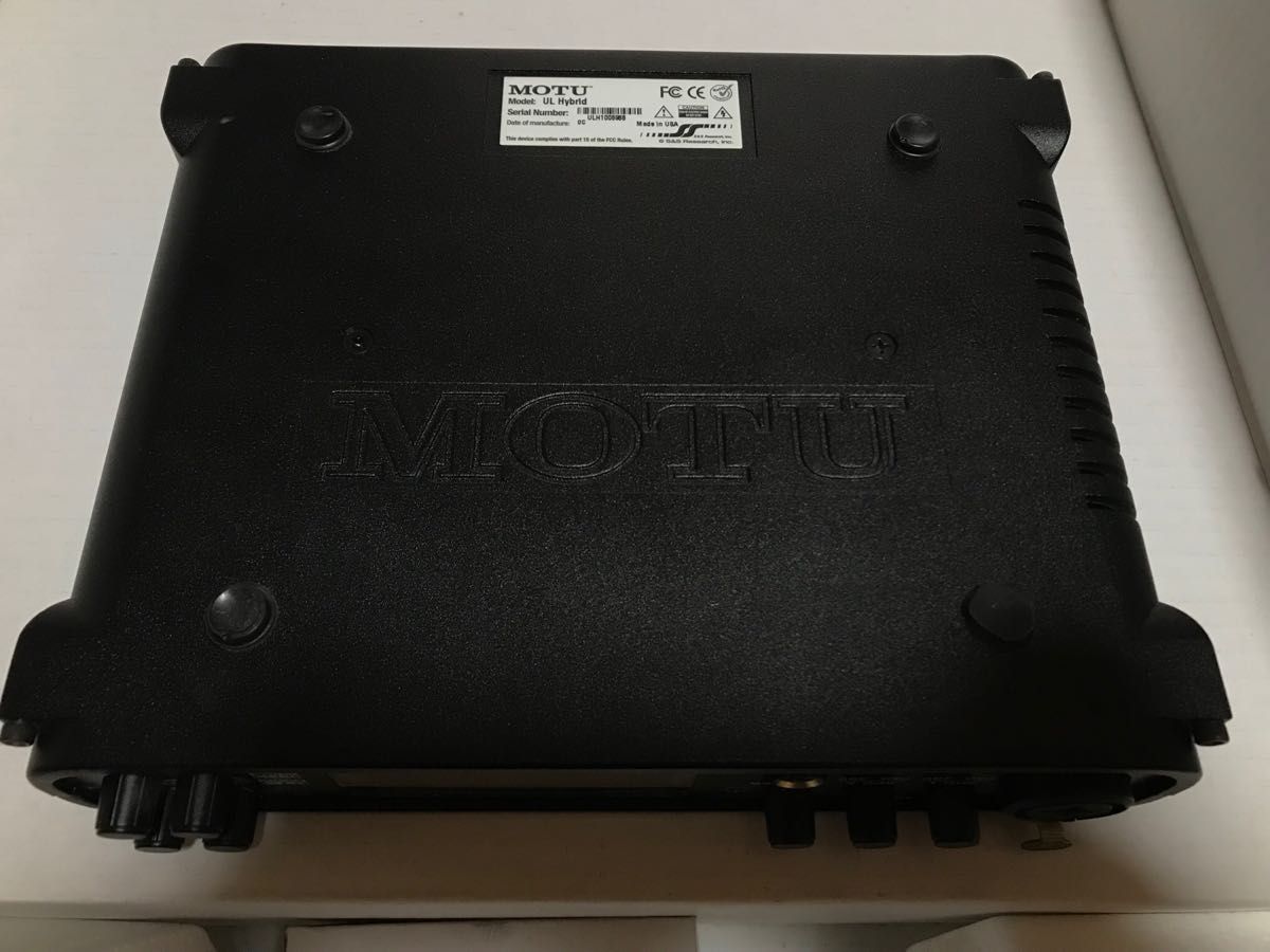 MOTU UltraLite mk3  Hybrid オーディオインターフェイス モジュラーシンセのCV出力にも