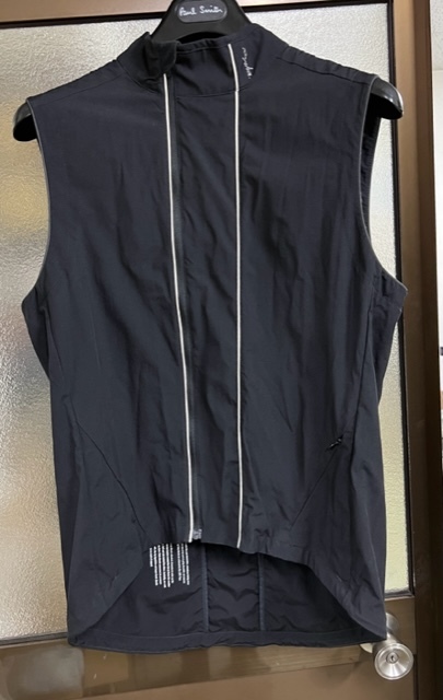 試着後保管してました美品 Rapha Classic Gilet クラシックジレ ブラック  LARGEサイズの画像1