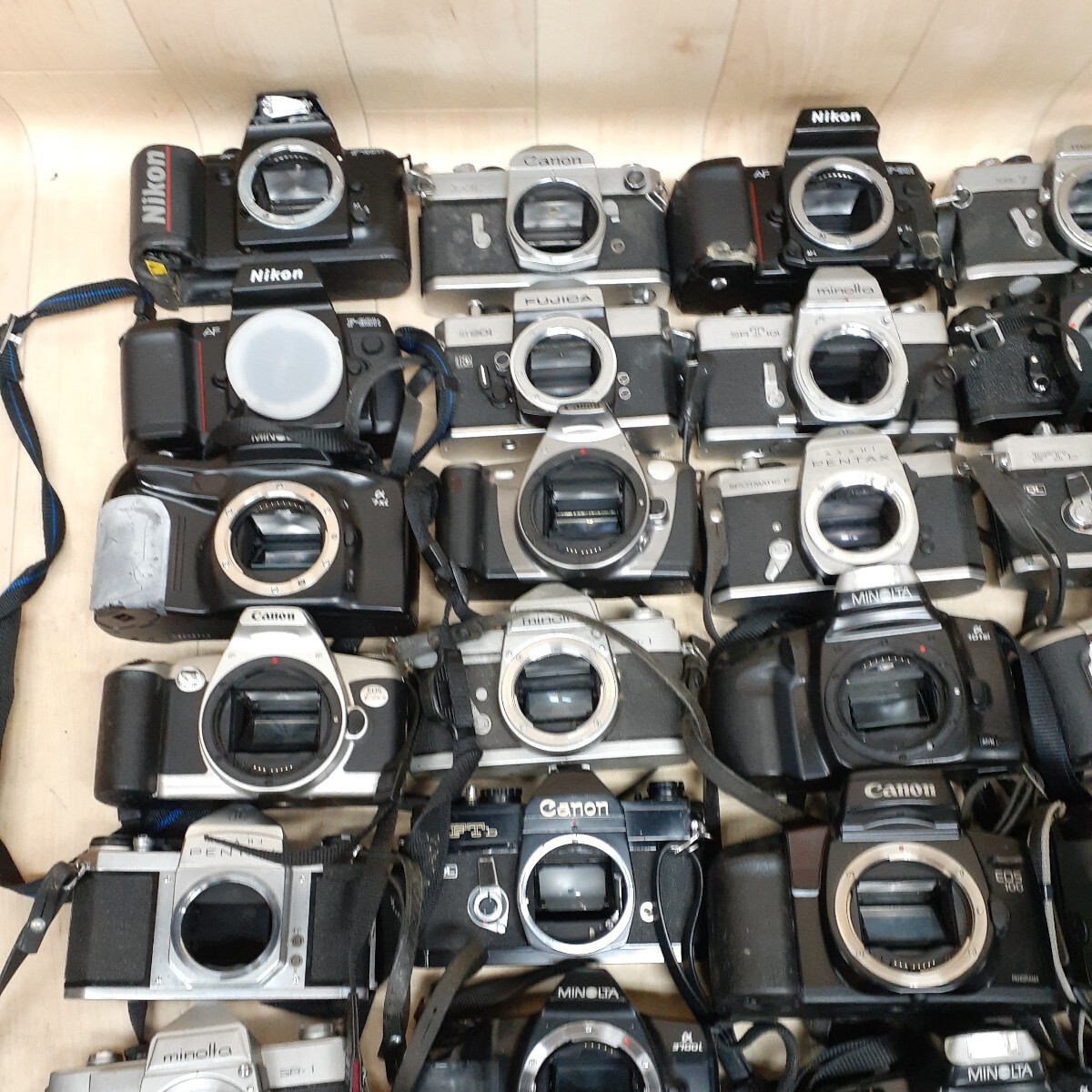 □ジャンク□ AF MF 一眼レフカメラ 大量まとめセット Canon MINOLTA Nikon PENTAX RICOH FUJICA等 x2_画像5