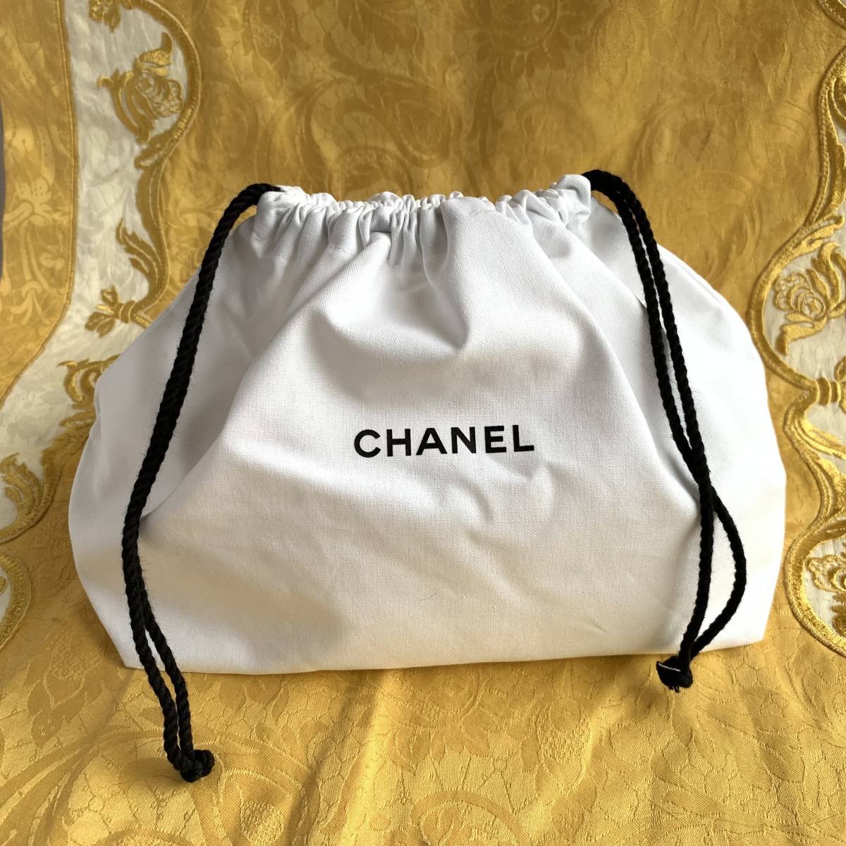 ★【新品・未使用】CHANEL シャネル 巾着　ポーチ　非売品　ノベルティ　ポーチ　小物入れ　コットン_画像1