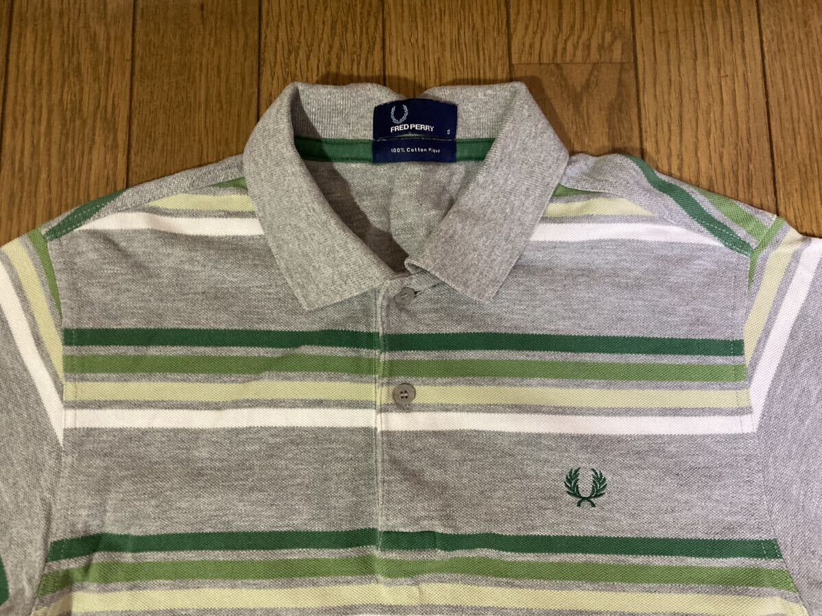 FRED PERRY ポロシャツ　サイズS グレー_画像2