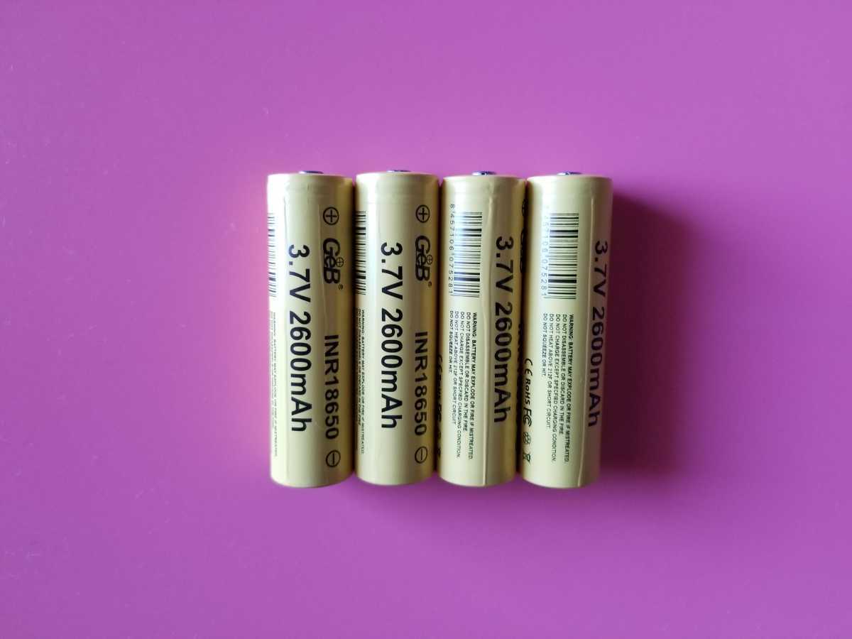 保護回路付き18650充電バッテリー 2600mAh ボタンタイプ（Li-ion 3.7V Rechargeable Battery）4個の画像1