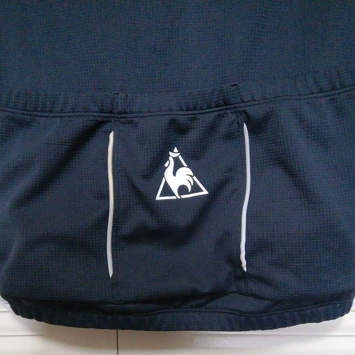 ★【古着】le coq sportif(ルコックスポルティフ)　半袖　サイクルジャージ　バックポケット付き　Mサイズ　黒(グレー)　_画像8