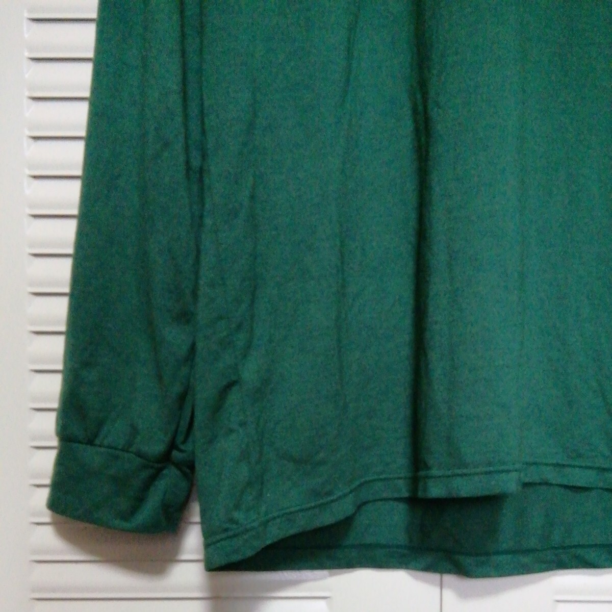 ★【古着】UNIQLO(ユニクロ)　長袖　タートルネックシャツ　XLサイズ　緑(グリーン系)　HEATTECH(ヒートテック)_画像3