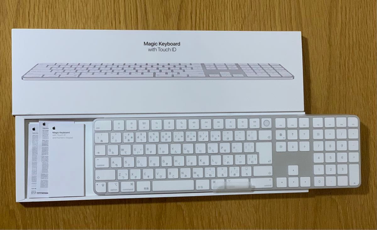 Magic Keyboard with Touch ID- 日本語 マジックキーボード MK2C3J/A A2520__A