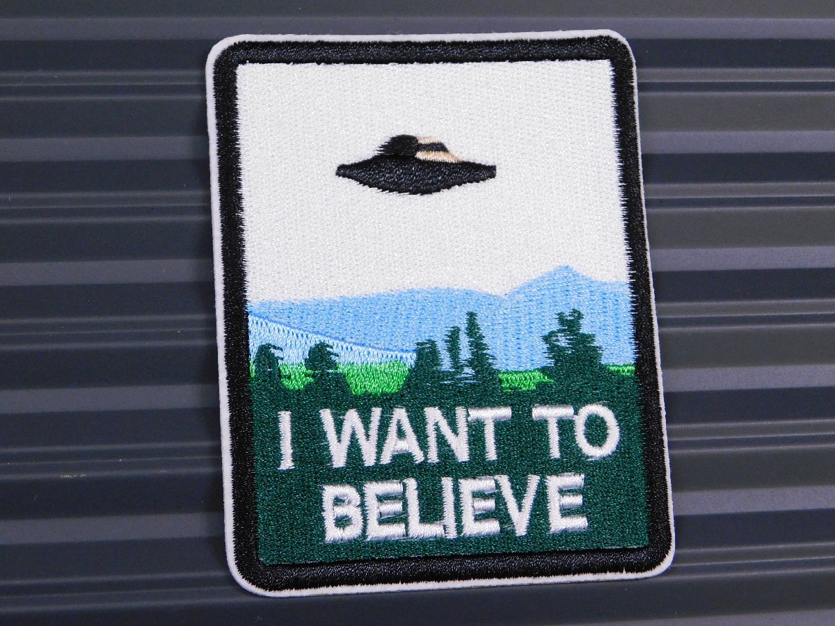 送料\84【I WANT TO LEAVE】※《アイロン刺繍ワッペン／UFO・未確認飛行物体》　アメリカン雑貨　刺繍ワッペン　アイロンワッペン_画像1