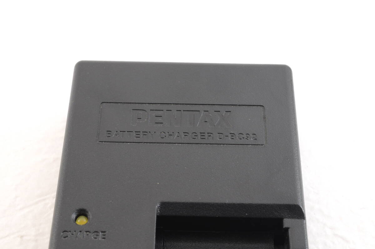 B003 動作品 ペンタックス PENTAX D-BC92 バッテリーチャージャー 充電器 BATTERY CHARGER カメラアクセサリーの画像2
