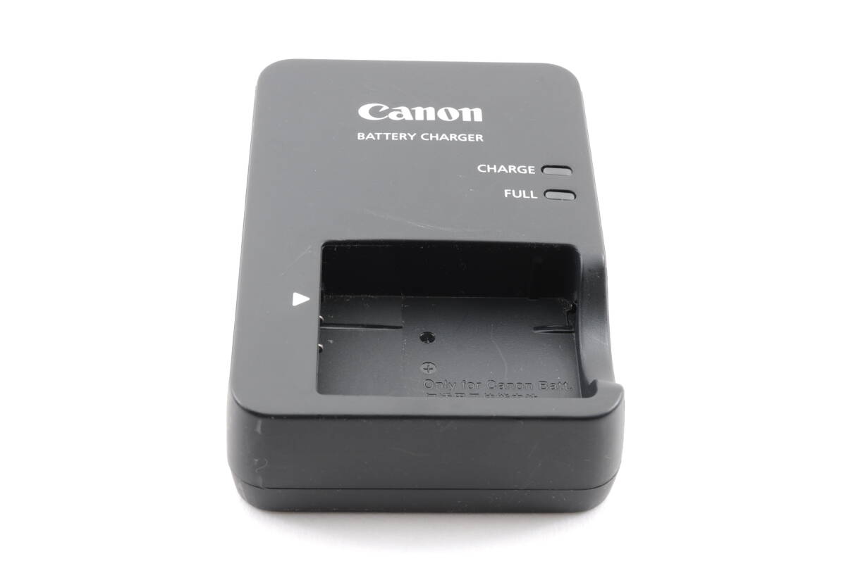 B010 動作品 キャノン Canon CB-2LH バッテリーチャージャー 充電器 BATTERY CHARGER カメラアクセサリーの画像1