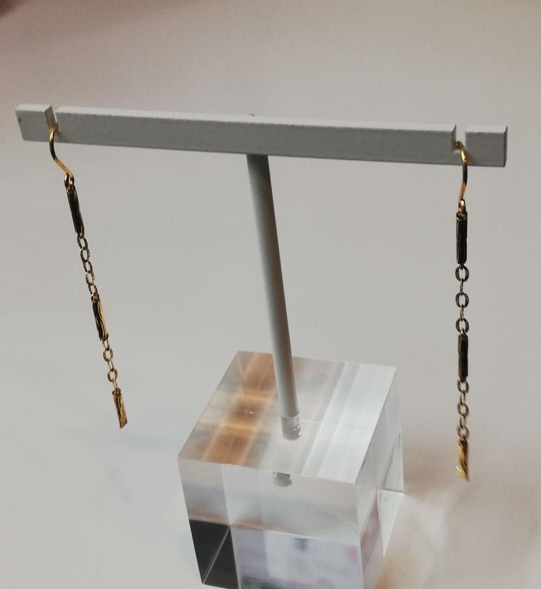 【本物】K18 18金 18k YG デザイン フックタイプピアス《シリコンキャッチ付き》ロングピアス