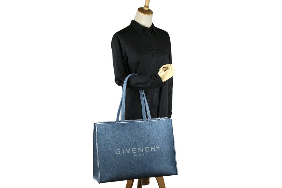 【未使用品】ジバンシィ/GIVENCHY　ラージ デニム ロゴ トートバッグ　デニム　デニムブルー　BB50U5B1TC 420_画像2