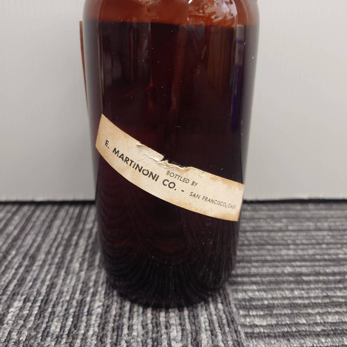 1 jpy ~ not yet . plug old sake HIGLAND LADDIE BRAND HIGHLAND LIQUEUR 4/5QUART 86.8PROOF 43.3% Scotch whisky Vintage 1940S 1950S