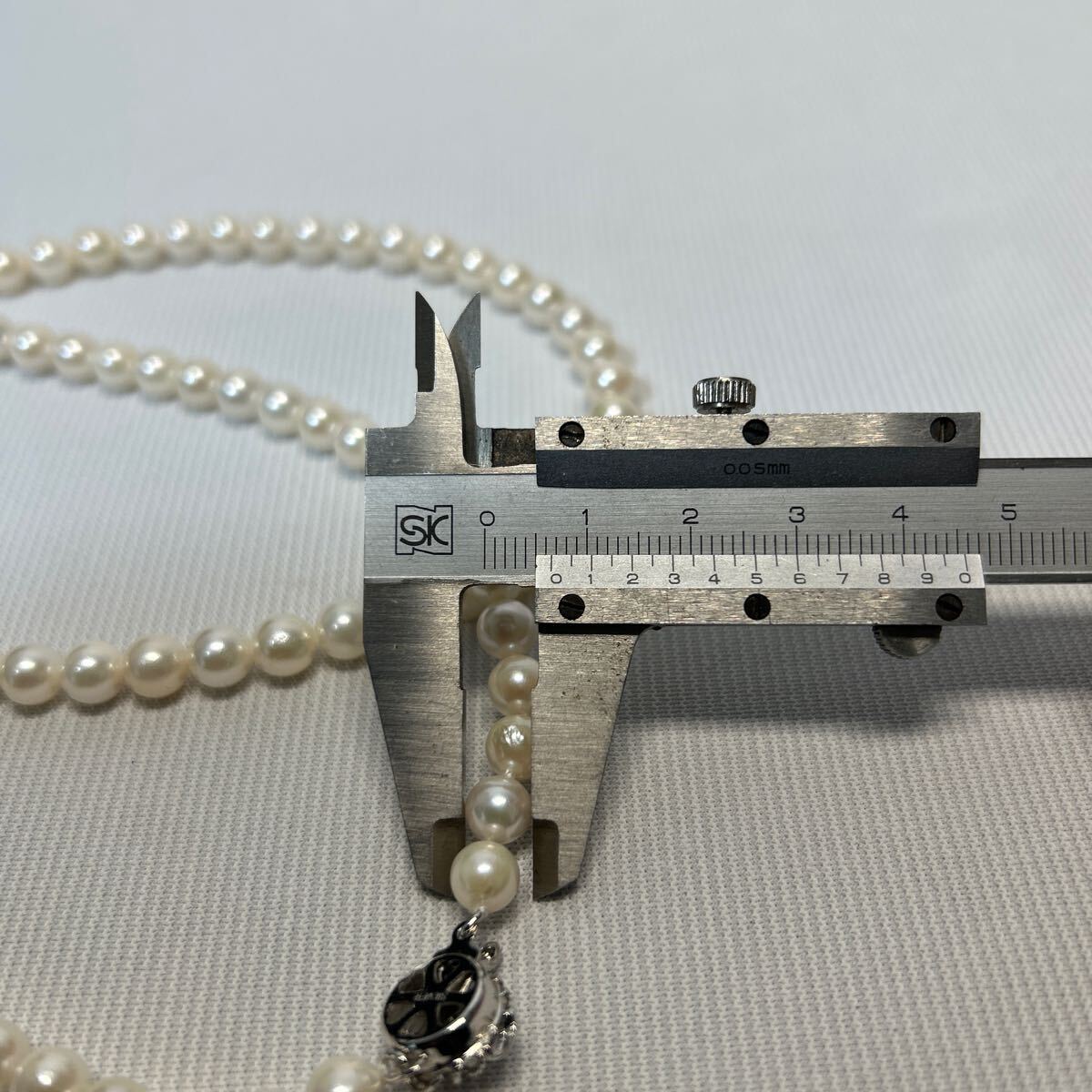 本真珠 あこや真珠 珠6.5-7.0mm SILVER留め具 重量55.7g 長さ82cm パールネックレス ホワイト ケース付きの画像5