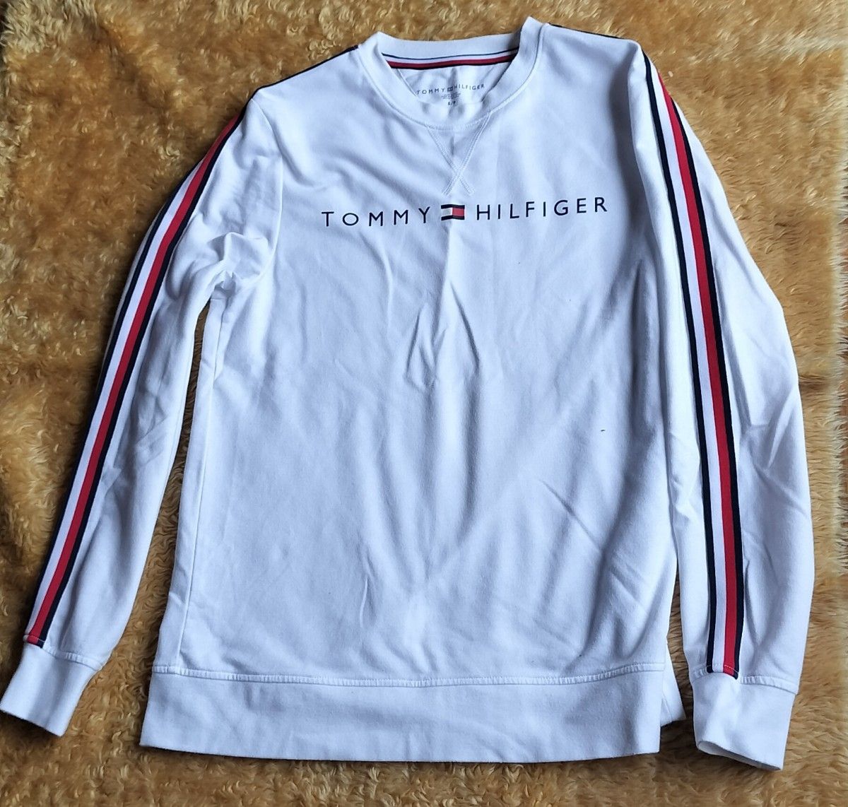 TOMMY HILFIGER トレーナー