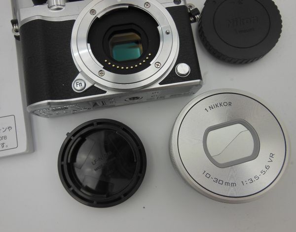 Nikon 1 J5 標準パワーズームレンズキット ニコンミレーレスカメラお安くどうぞの画像3