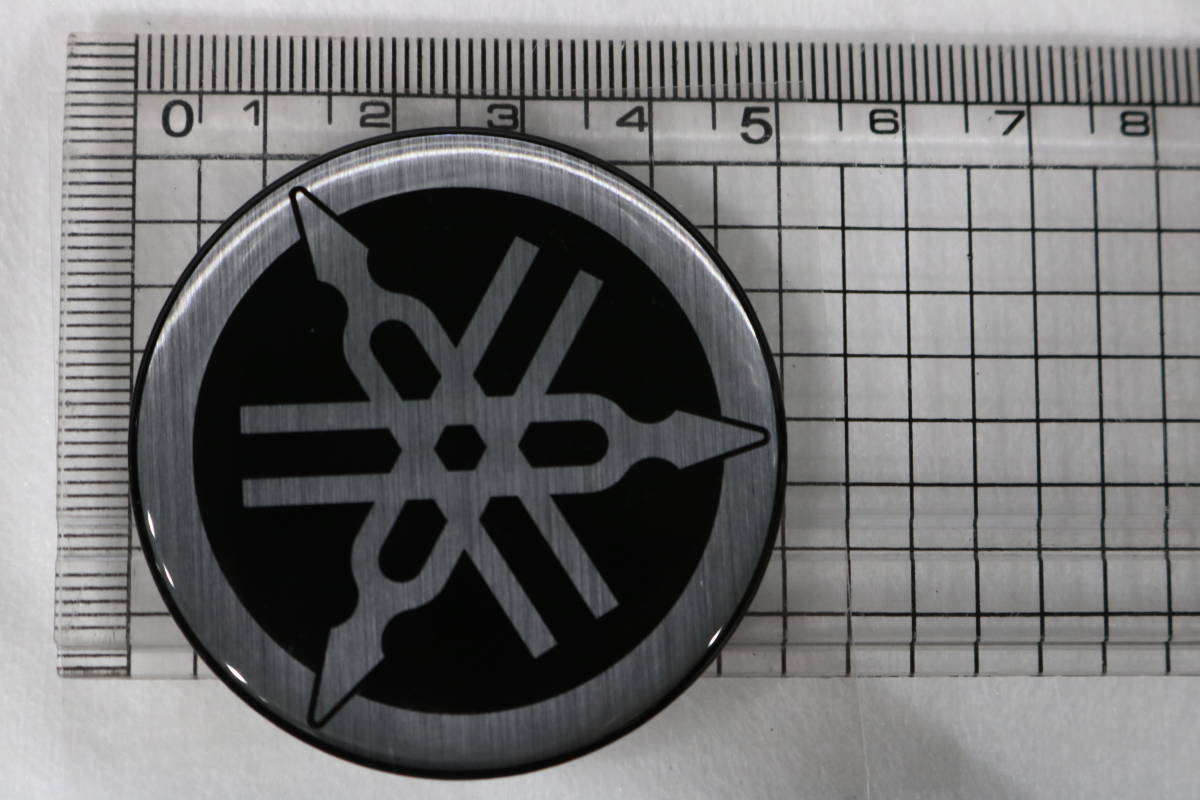 2枚　約50ｍｍ　ヤマハ　ステッカー　純正品 　音叉エンブレム マーク ビトロ シール TW SRX XJR YZF シグナス マジェスティ _画像2