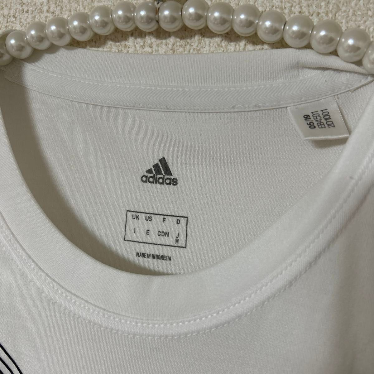 白色 adidas アディダス速乾性のシャツ 半袖Tシャツ