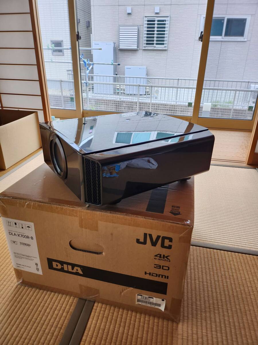 ★★ 完動 超美品 JVCケンウッド DLA-X700R 4Kプロジェクター 3D 付属品あり ★★_画像2