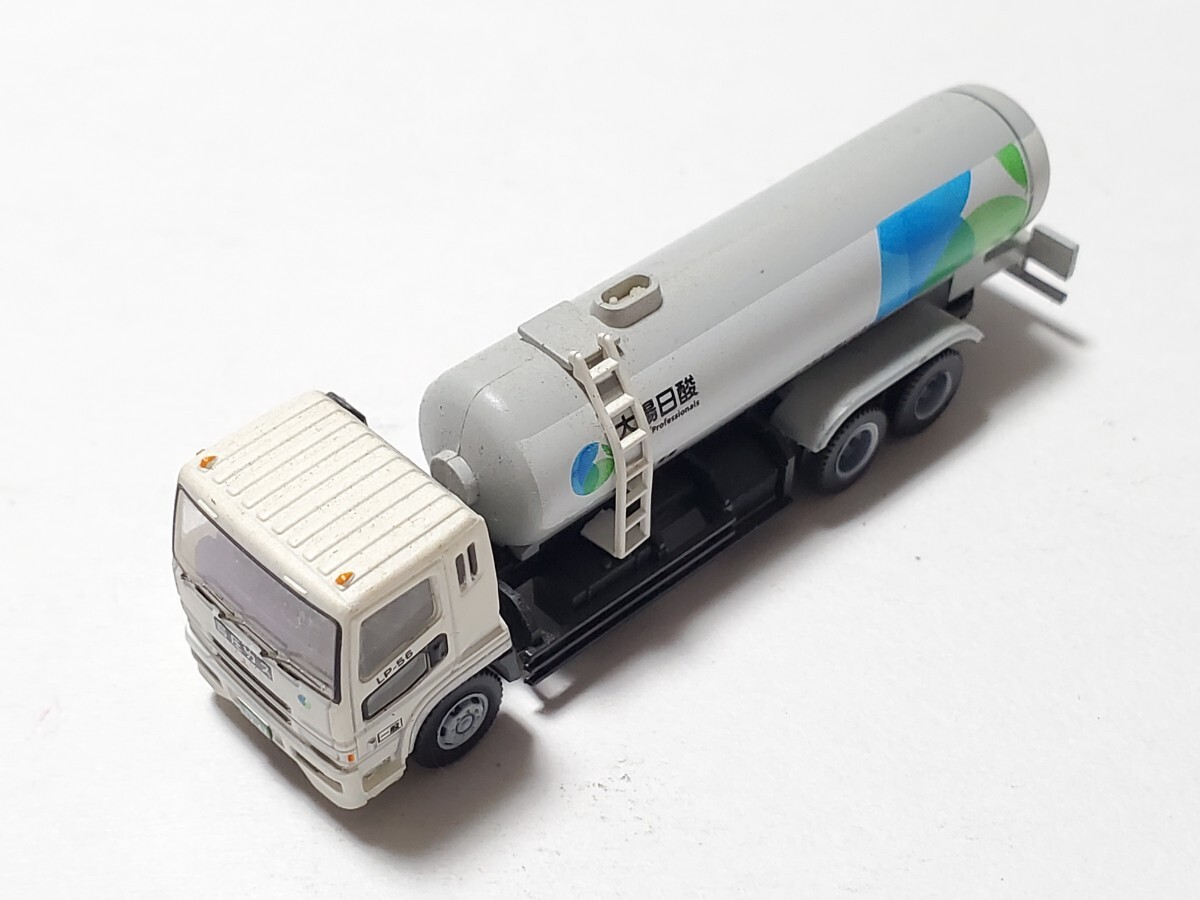  sun day acid LPG tanker car Mitsubishi Fuso Super Great MITSUBISHI product number 067 tiger kore Tommy Tec TOMYTEC THE truck collection no. 6.
